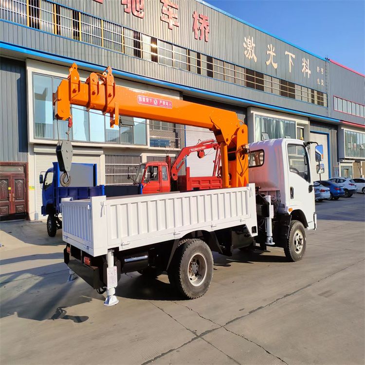 桥东区三轮随车吊定制 农用改装机自备吊中瑞长期出售